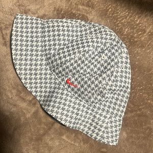 Children’s Nike hat